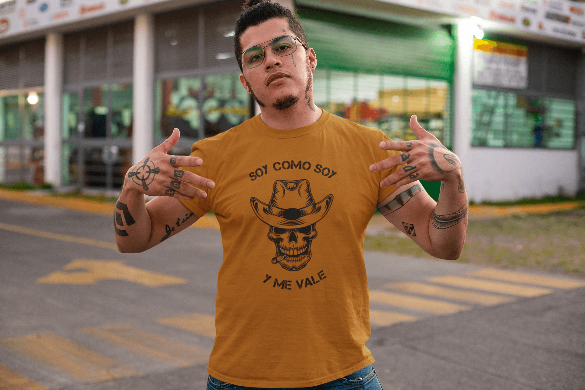 Unique Spanish Saying Tee Soy Como Soy Y Me Vale Shirt Sanchez